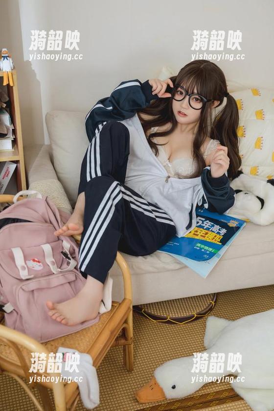 神沢永莉婚纱写真精选：这婚纱是从童话里穿出来的吗？
