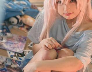 快来围观神沢永莉的最新少女美图，心情瞬间上头！