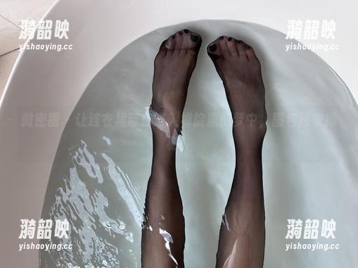 禅院熏 微密圈 - 让连衣裙带你进入禅院熏的梦中,图包独家揭秘!