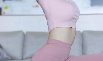 秀人网 – 一不小心打开卓君Jeanes的网盘，竟然是她的私密秘书写真