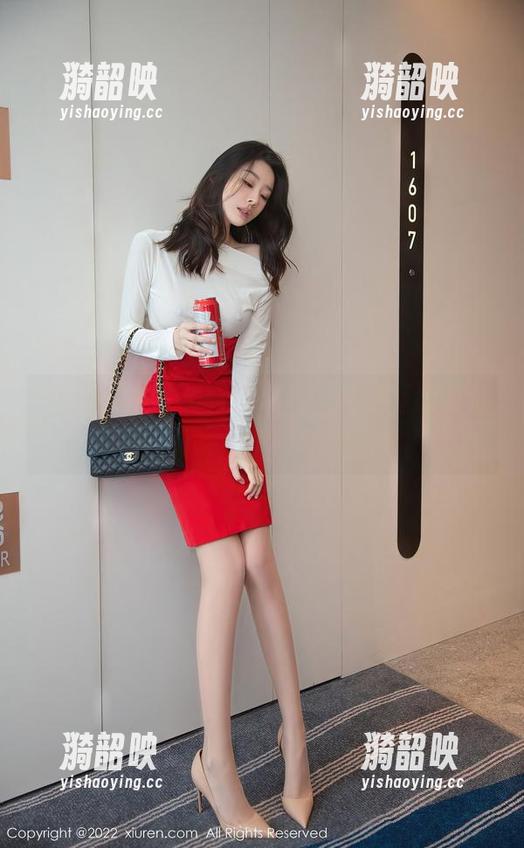 秀人网 - 南乔兔女郎全集：图库里的高清奇遇，准备好升华你的想象。