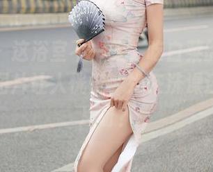 秀人网 – 这浴室不一般，吃白菜的vi菜菜更新的图片让人恍惚，她在洗澡还是拍大片呀？