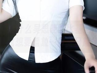 秀人网 – 为什么吴思晚的比基尼高清套图总让我想要播放一首夏日旋律？