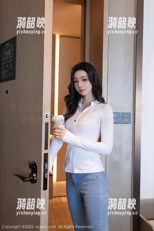 秀人网 - 在教室的角落，安然Maleah的写真如同悄悄话——下载敢听吗？