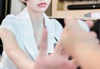 秀人网 – 你绝对想不到，徐媛媛的定制婚纱竟然能让我一秒想起披萨的美味！