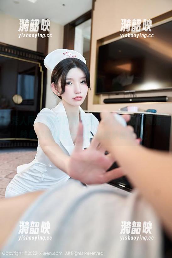 秀人网 - 你绝对想不到，徐媛媛的定制婚纱竟然能让我一秒想起披萨的美味！