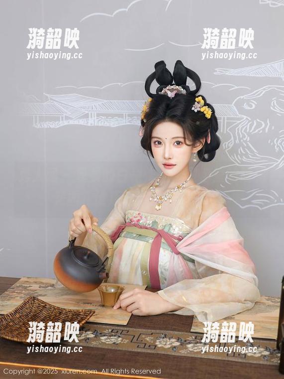 秀人网-曼柔 秀人网 - 曼柔的白裙作品,图包里的隐秘花园,谁还记得自己的白裙?