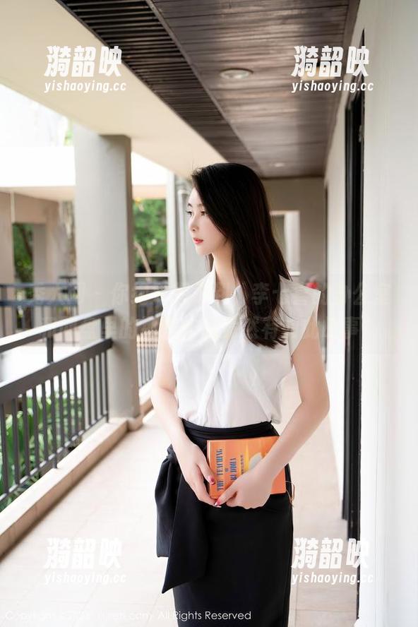 秀人网 - 你绝对想不到，李七喜的办公室和网盘里的那些作品竟然有如此故事！