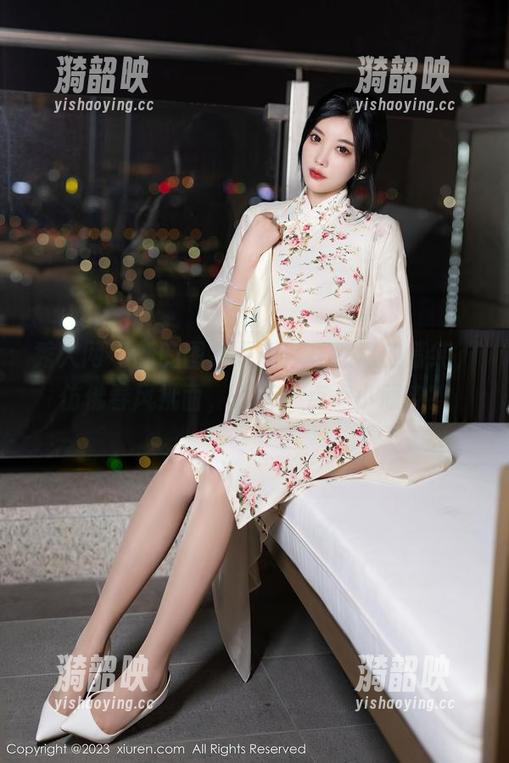秀人网 - 新的图集更新：林悠悠的清纯，仿佛春风拂面，还有一点点小顽皮？