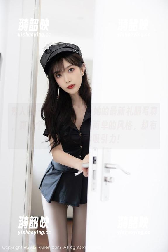 秀人网-林文文yooki 秀人网 - 林文文yooki她的最新礼服写真,真是个黑马,明明很简单的风格,却有种不可抗拒的吸引力!