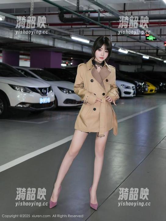 秀人网-柚琪Rich 秀人网 - 柚琪Rich校园写真更新,仿佛连教学楼都在绽放光彩!