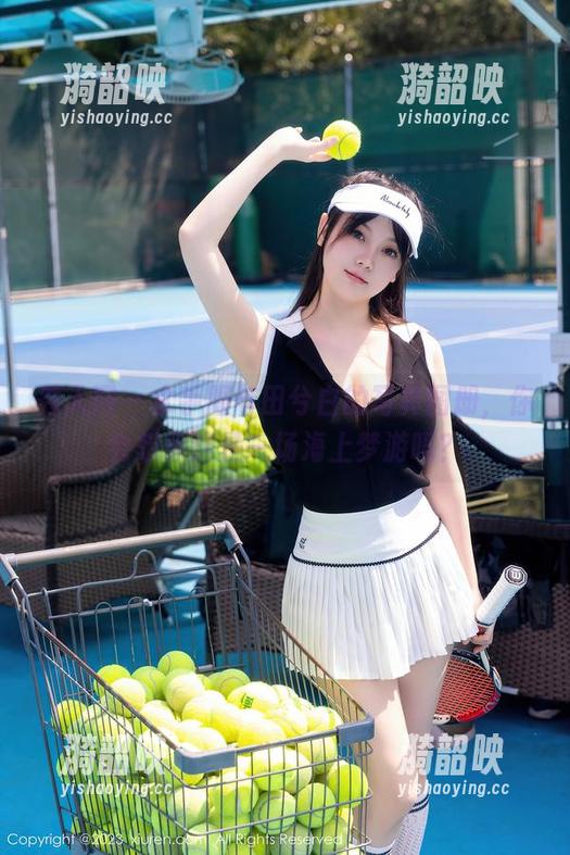 秀人网 - 水手服与田兮白的写真图册，你会想象这是一场海上梦游吗？