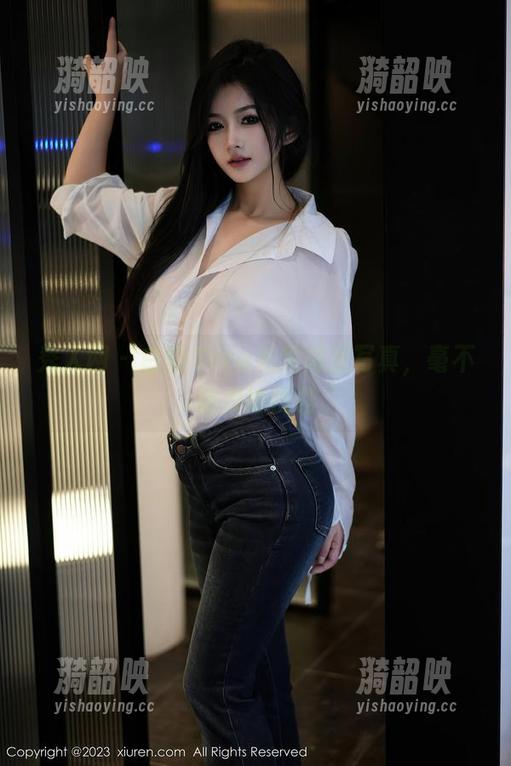 秀人网 - 白微Sera私房裸足写真，毫不费力地优雅