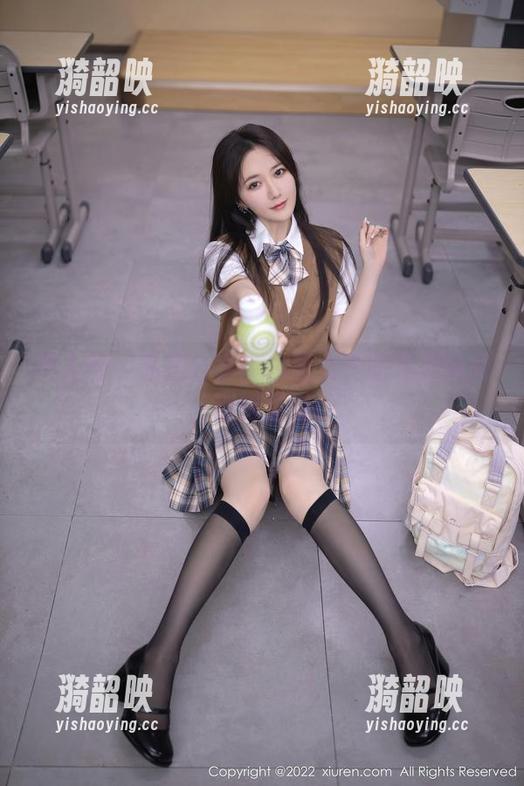 秀人网-白甜 秀人网 - 私拍分享:白甜女神的完美瞬间,别错过哦!