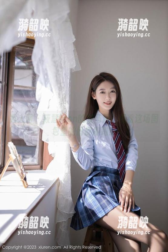秀人网 - 筱慧icon的双马尾：观看这场图包里的俏皮赛跑！