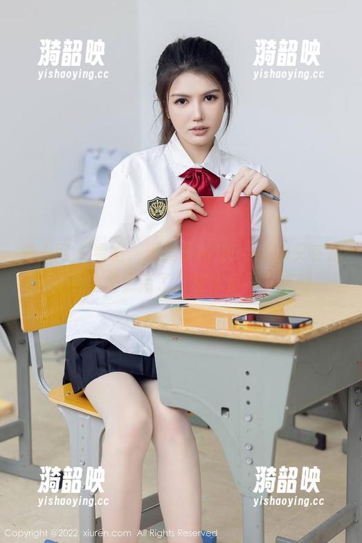 秀人网 - 看吧，糯美子MINIbabe又在裸足合集里更新了，根本停不下来啊