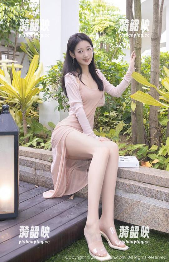秀人网-糯美子MINIbabe 秀人网 - 跟着糯美子MINIbabe一起探寻可爱的极致,原图更新瞬间来袭!