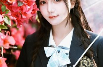 从未见过如此美的职业装！秋山AkI打破你的想象，快来下载吧！