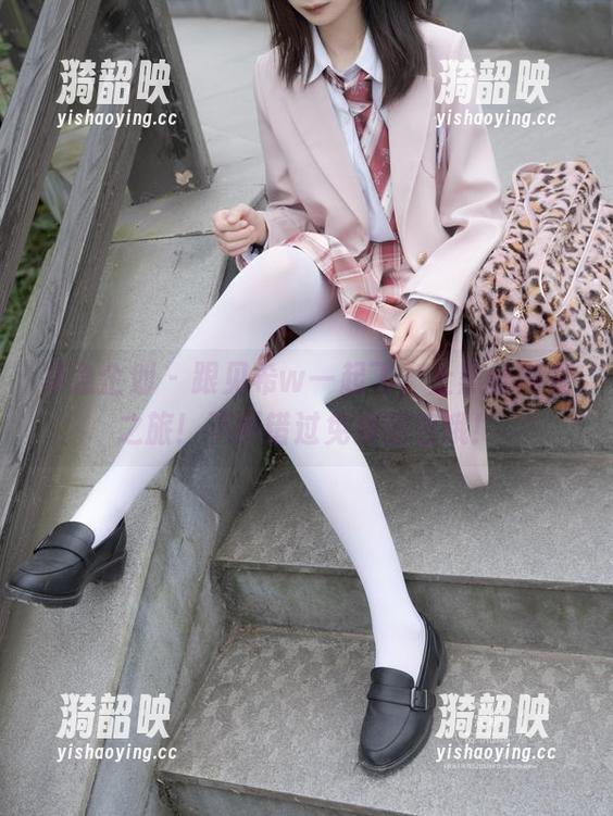 紧急企划 - 跟见希w一起飞，上黑丝渐变之旅！不要错过免费图包哦！