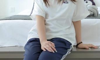 绮梦摄影 – 幼幼水手服写真，原图里的风浪，竟然让我心跳加速！