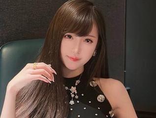 腐团儿Ikaros新发布的作品集！大元素使拉克丝，真是忍不住想多看几眼！
