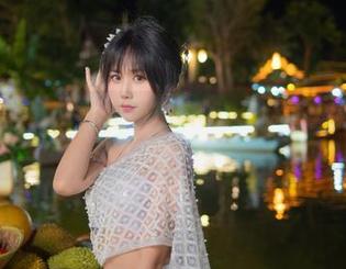 一件吊带睡衣，两种心情：跟随萌芽儿o0的美图图集，你会想到什么？