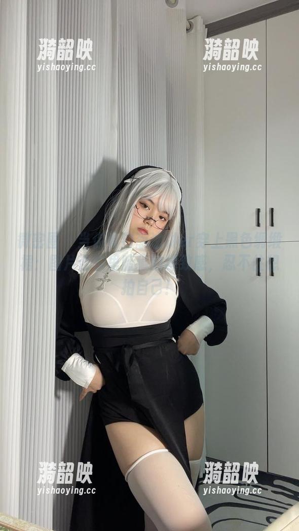 微密圈 - 当你看到葱油饼er穿上黑色绸缎裙：图片合集里暗藏的精致感，忍不住想拍自己！