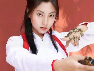 蜜桃社 – 看韩贝贝的私拍，美脚竟然也能如此撩人，真是意外收获！