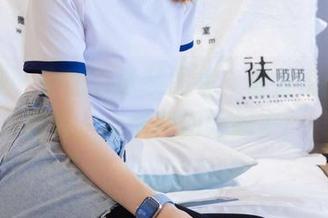 袜啵啵 – 小甜豆泳装图集，看看她的美妙瞬间，心情瞬间好起来！