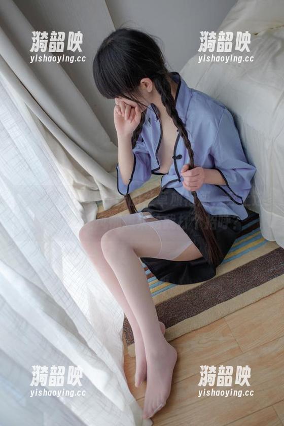 高清原图！西尔酱的兰草旗袍篇，穿上这衣服，连风都想来给我打个招呼？