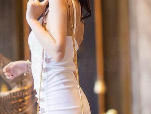 语画界 – 天台上的章芃芃，竟然能把美图拍得如此不羁，套图如同梦境！