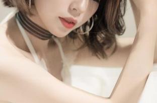 轰趴猫 – 曲曲新出的泳池写真，更新不是一般的诱惑啊，让我想象连连！