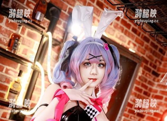 阿雪雪化身恶毒泳装女神，作品真是一言难尽！