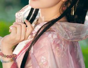 好吧，雯妹不讲道理的美足配上无圣光，原来图片里的性感可以这么含蓄…