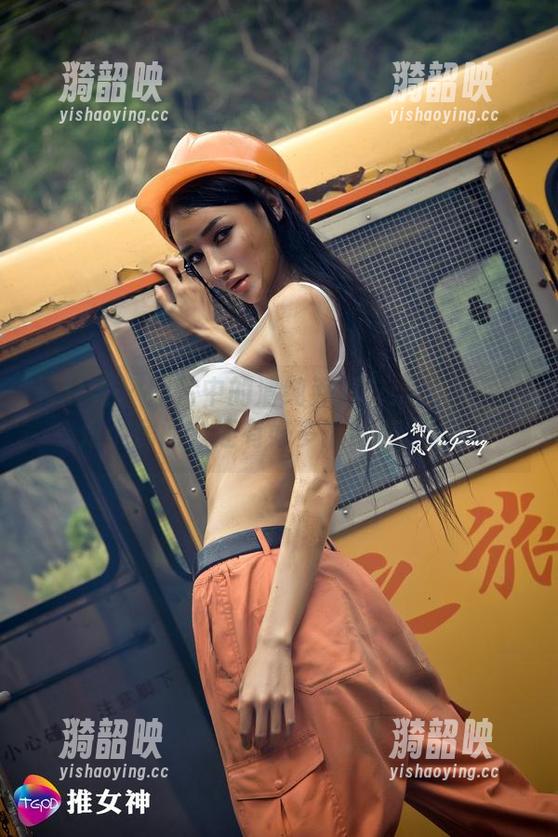 青豆客 - 图片中的清纯乔恩夕：私房不只是个房间，还有好多情绪在里面！