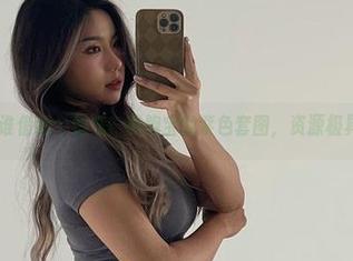 微密圈 – 谁借我个勇气？黑饱宝的紫色套图，资源极具诱惑力！